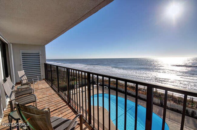 Foto del edificio - 4110 Island Dr