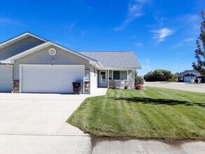 Building Photo - 1701 Park Side Ct