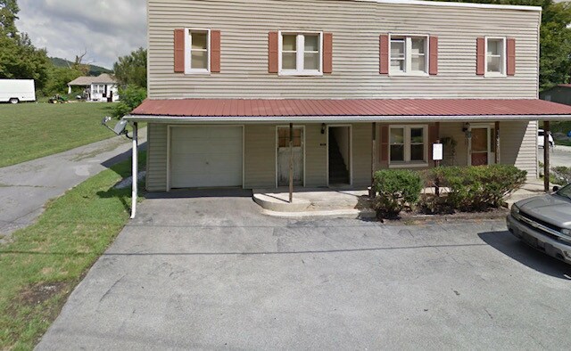 Primary Photo - 1111 Old Roane St