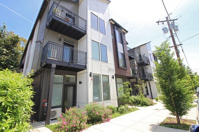 Building Photo - 1111 SE Tenino St