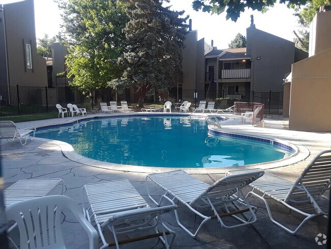 Building Photo - 5300 E Cherry Creek South Dr