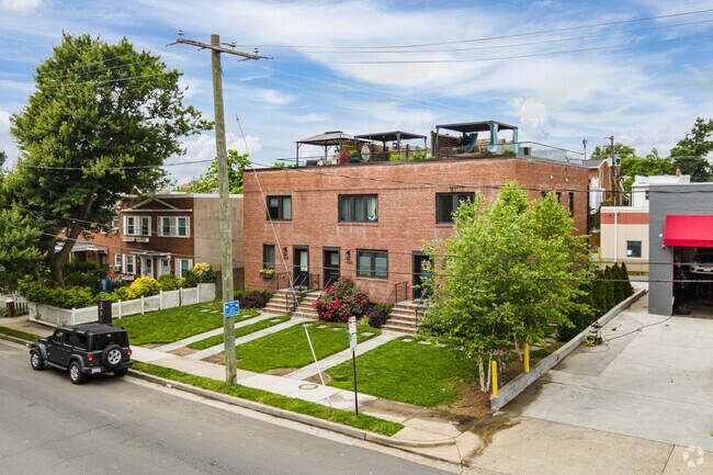 Foto del edificio - 428-432 N Henry St