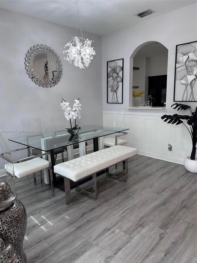 Foto del edificio - 10577 NW 56th Pl