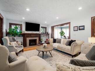 Building Photo - 3222 West Blvd