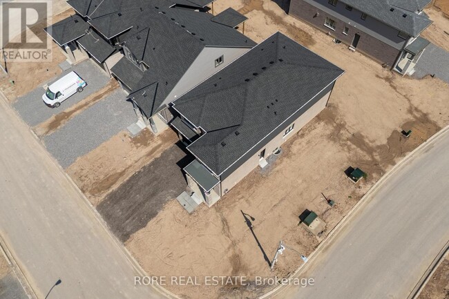 Building Photo - 790 BRADFORD Ave