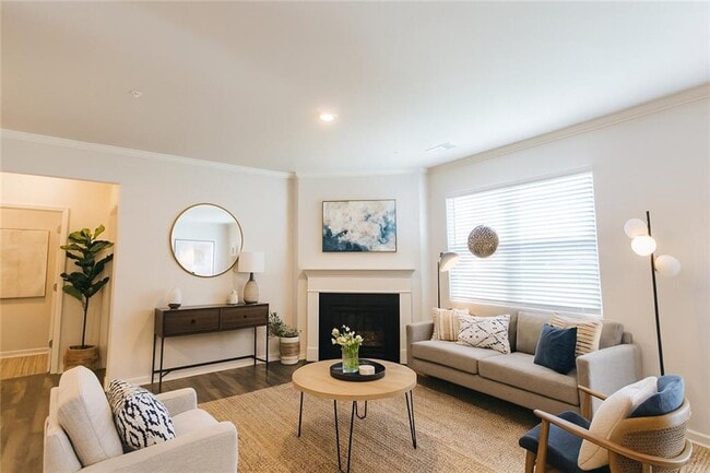 Building Photo - 2715 Piper Dr