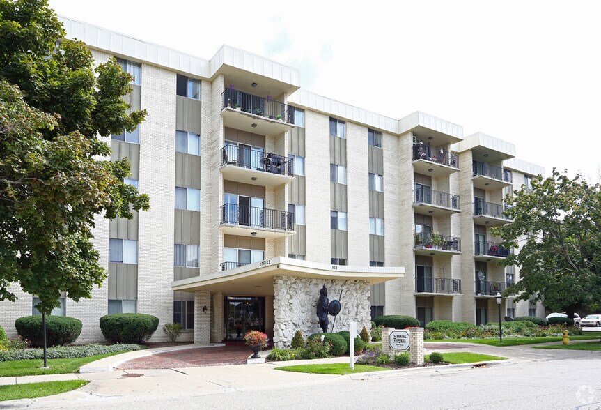 Imperial Tower Apartments Rentals Waukegan, IL
