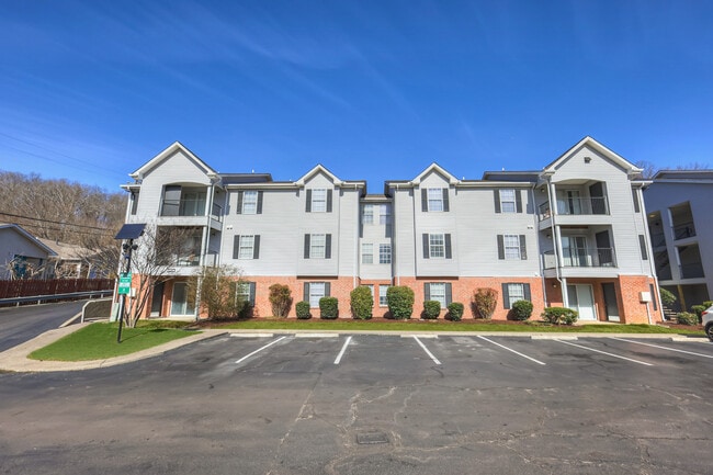 Building Photo - Warner Park Commons