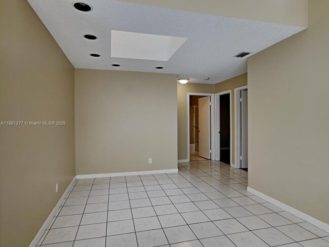 Foto del edificio - 18922 NW 80th Ct