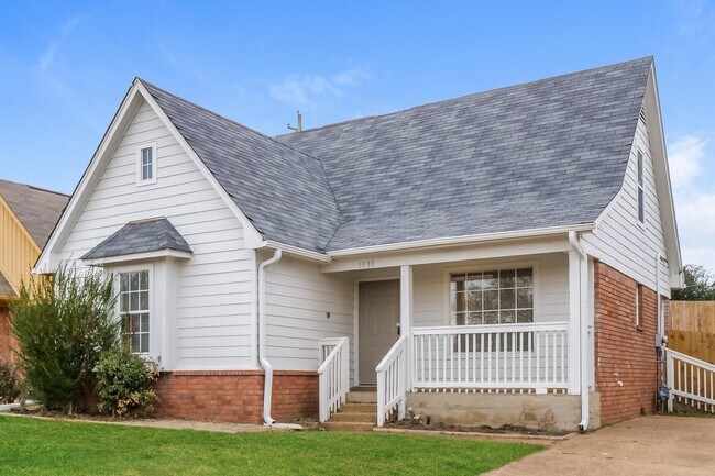 Foto del edificio - 5530 Oak Branch Cir N