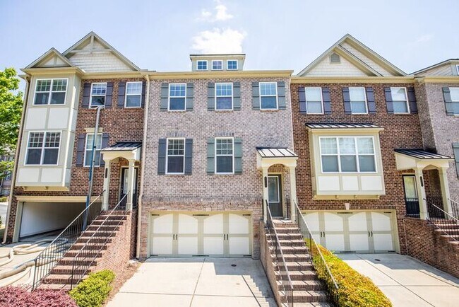 Building Photo - 4BR Townhome in Gate Community
