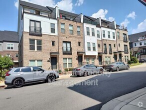 Building Photo - 15032 New Amsterdam Ln