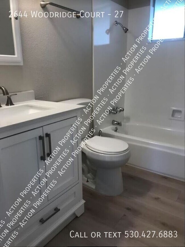 Foto del edificio - 2644 Woodridge Ct