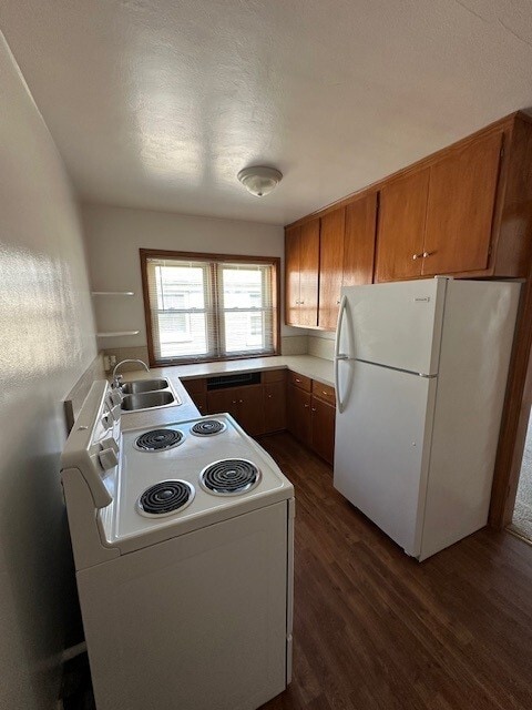 Building Photo - 933 Glenview Ave