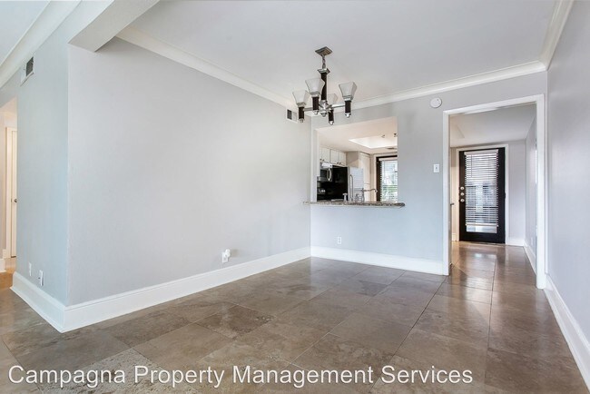 Building Photo - 10203 Regal Oaks Dr