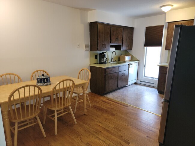 Building Photo - 88 Feronia Way