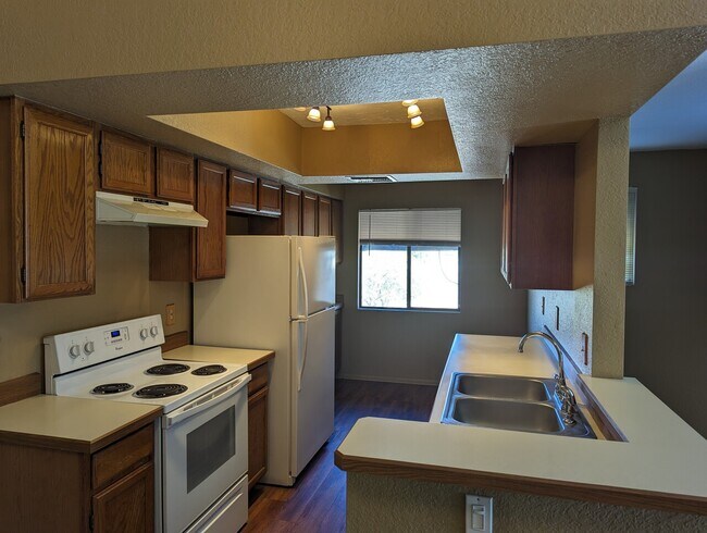 Building Photo - 7944 E Colette Cir