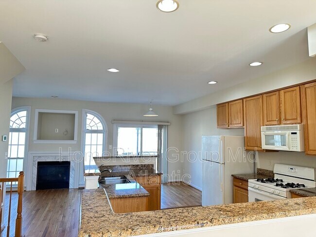 Foto del edificio - 5530 Sacramento Mews Pl