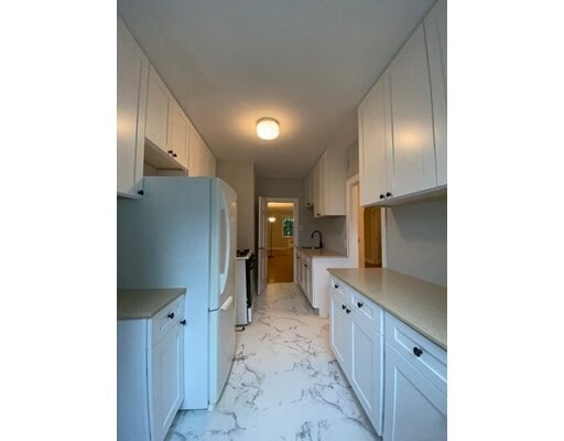 Building Photo - 106 Sewall Ave