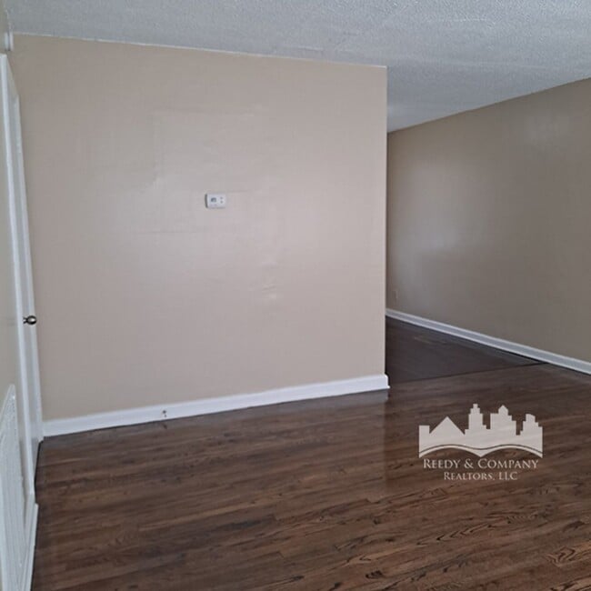 Building Photo - 1742 Brown Ave