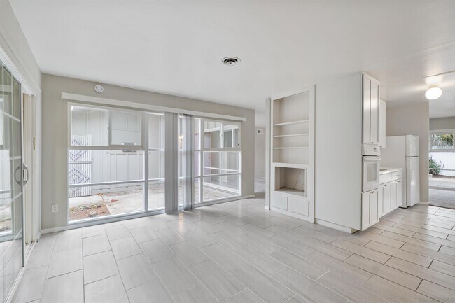 Building Photo - 6734 Barnhurst Dr