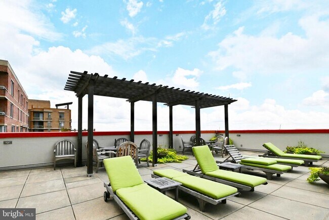 Foto del edificio - 1020 N Highland St