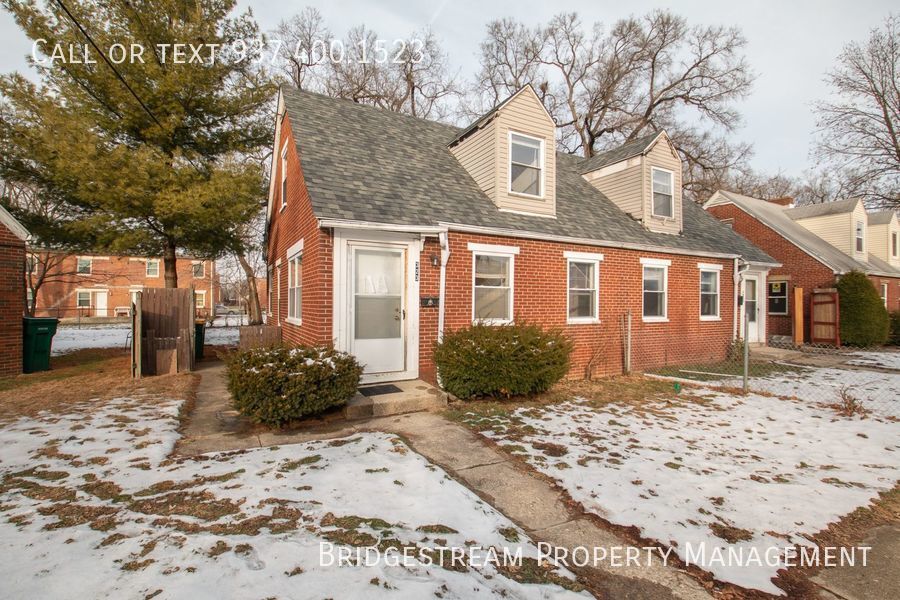 Primary Photo - Updated 2 bedroom, 1 bath double with base...