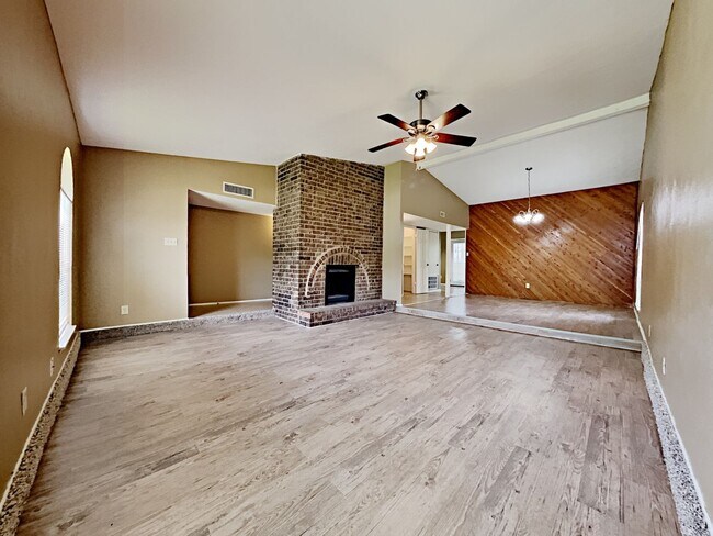 Building Photo - 5814 Purple Sage Rd