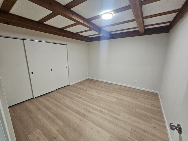 Foto del edificio - 300 2nd Ave