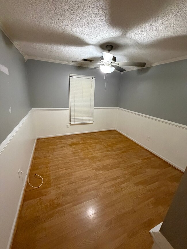 Building Photo - 934 Pop Laurin Ln
