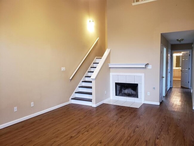 Photo - 1088 Sunstar Drive House