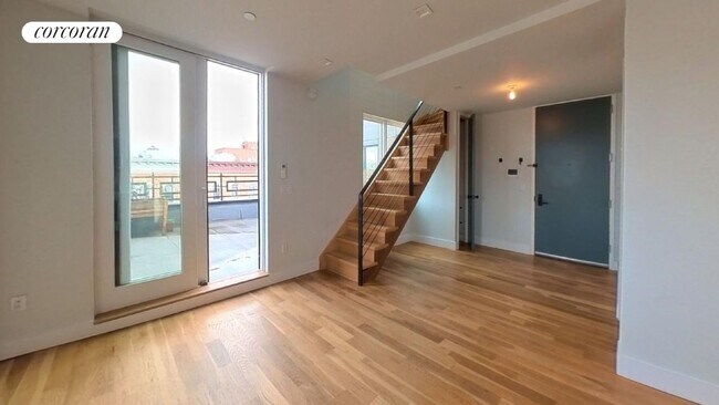 Foto del edificio - 482 Seneca Ave