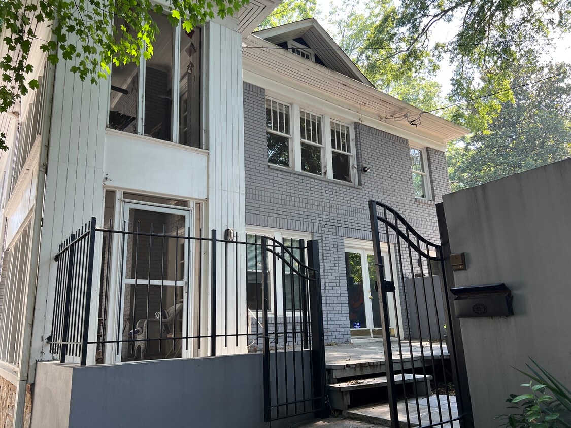 Primary Photo - 395 8th St NE