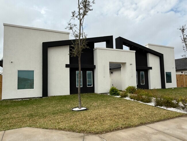 Foto del edificio - 2417 Indian Creek Ave