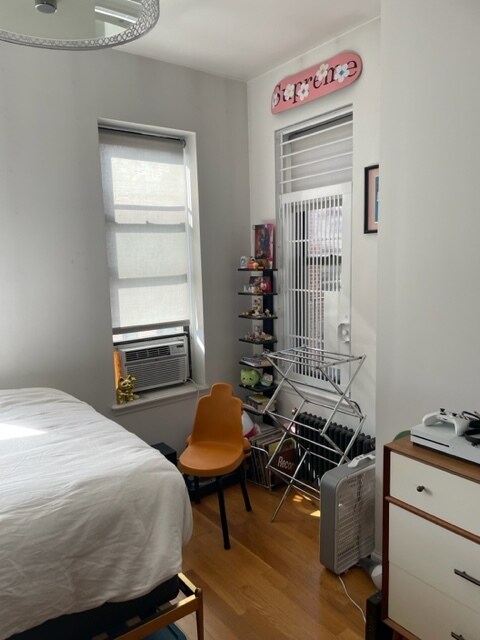 Foto del edificio - 212 E 13th St