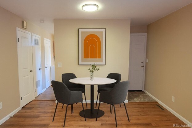 Foto del edificio - 8055 Wolff St