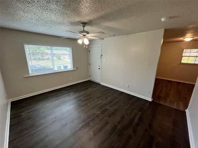 Foto del edificio - 1706 Curtis Dr