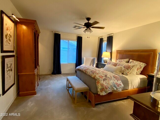 Foto del edificio - 5744 W Raymond St