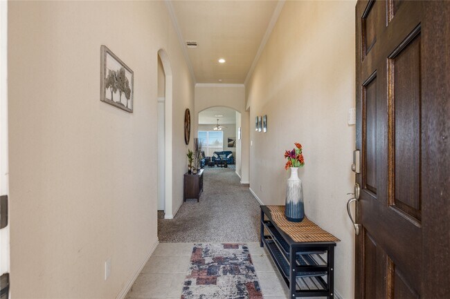 Building Photo - 2503 Pines Pointe Dr