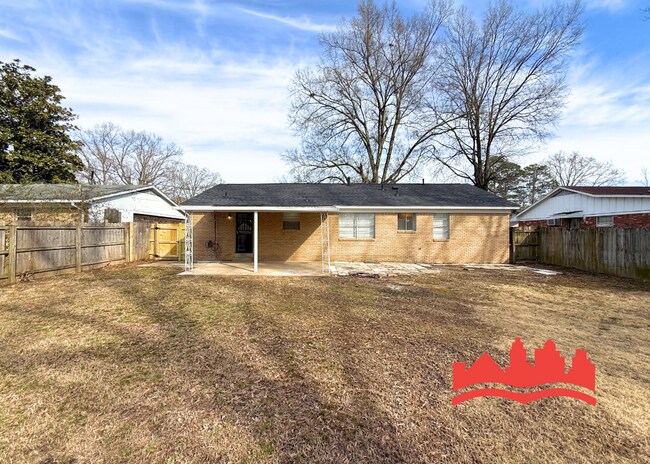 Building Photo - 2567 Thackery Dr