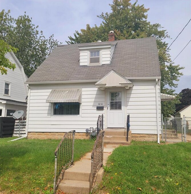 1010 9th Ave SW, Austin, MN 55912 House Rental in Austin, MN