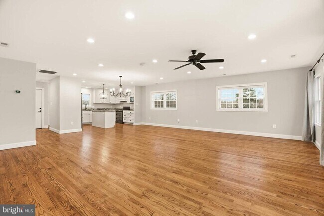 Foto del edificio - 8875 Carrollton Ave