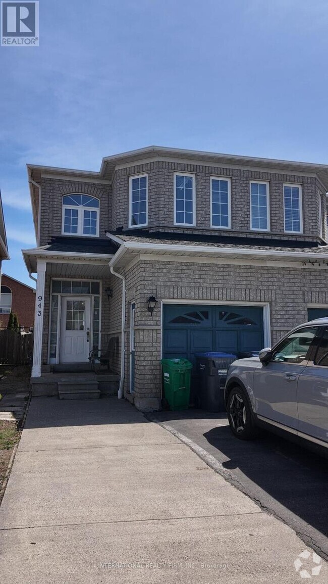 Building Photo - 943 Ledbury Crescent