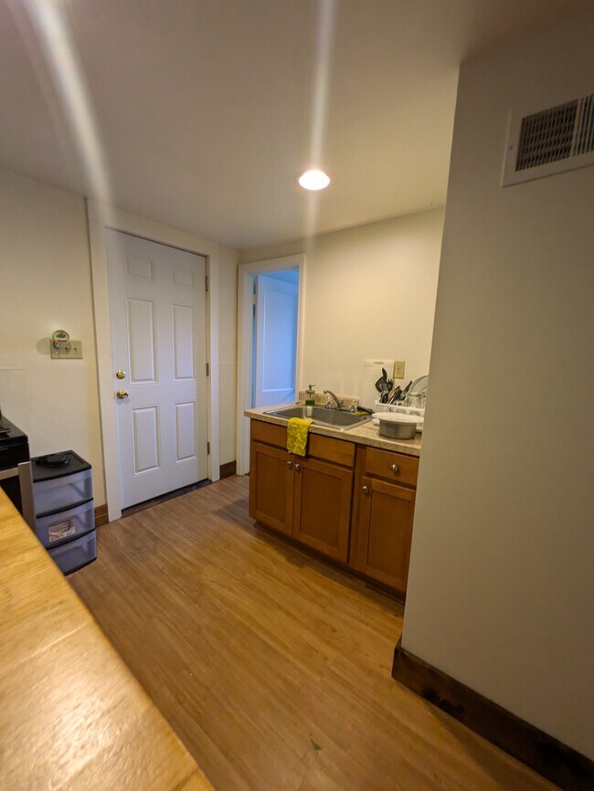 Foto del edificio - 2612 N Fratney St