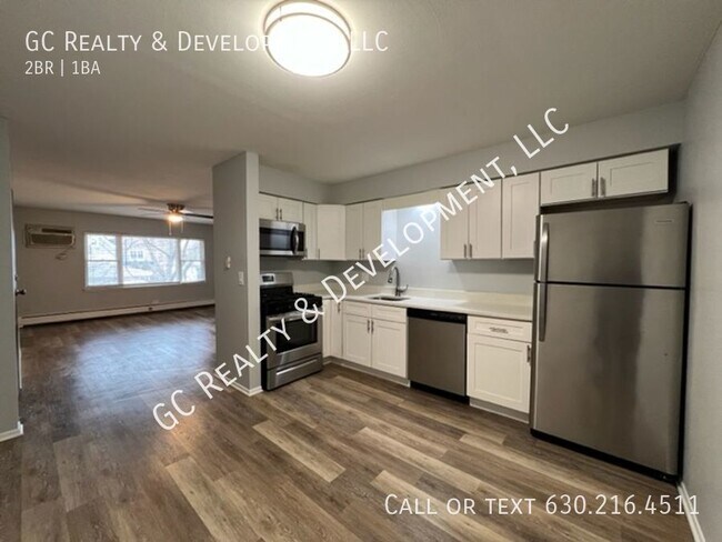 Foto del edificio - ***WESTMONT / LARGE 2 BEDROOM / HEAT INCLU...