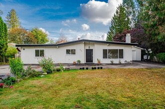 Building Photo - 2878-266B 266b St