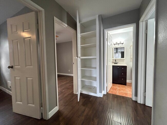 Foto del edificio - 5513 Adobe Falls Rd