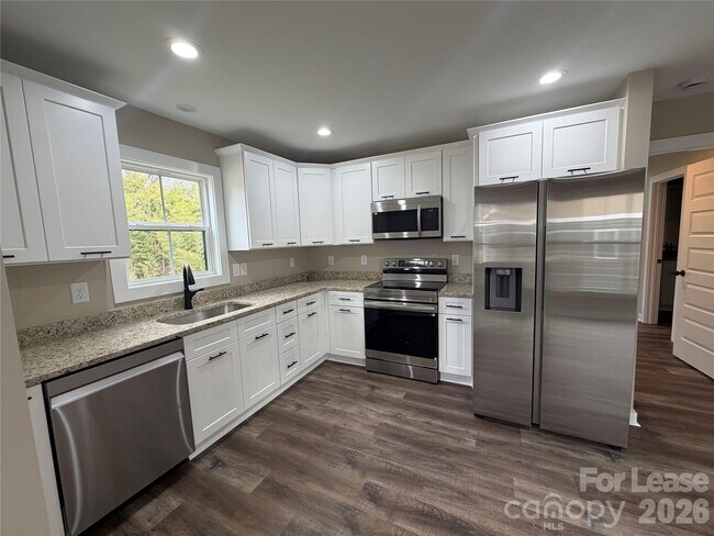 Foto del edificio - 620 W Bell St