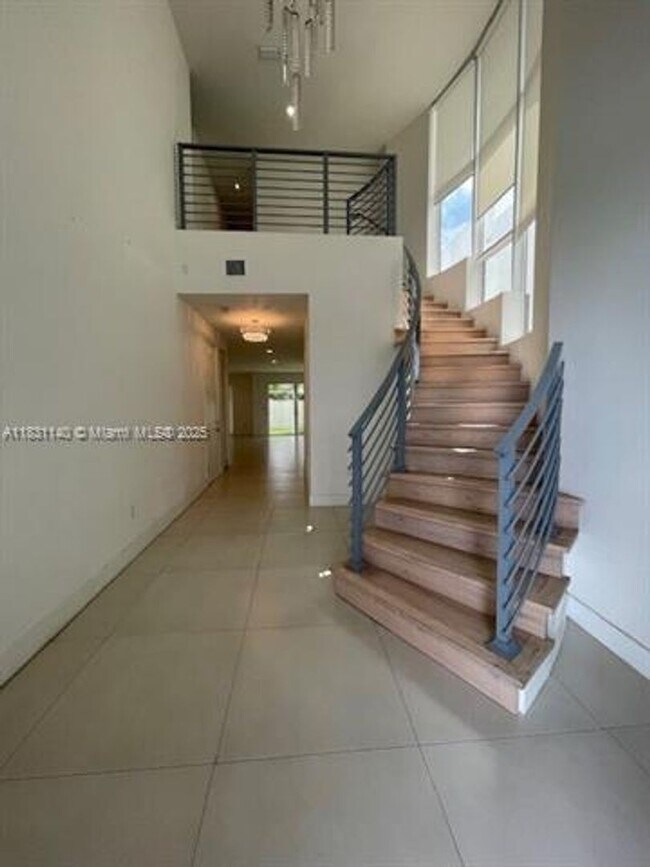 Building Photo - 7515 NW 97th Ct