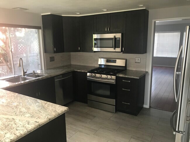 Foto del edificio - 2635 Holderness Ln